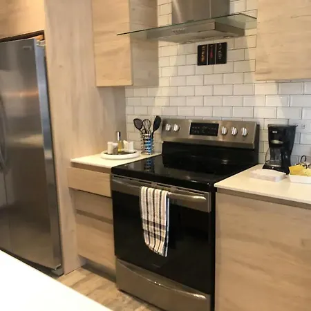 L1B 202 - Boutique Apartamento En Cayala Para 4 Huespedes
